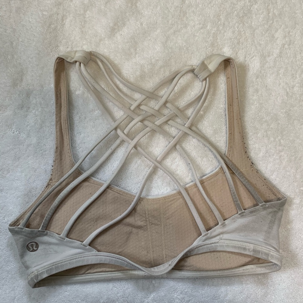 white lululemon sports bra (size 4)